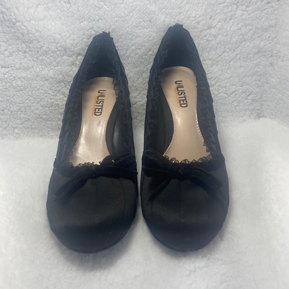 Unlisted by Kenneth Cole Black Heels - Picture 1 of 4